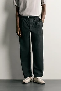 RELAXED FIT PLEATED JOGGER PANTS