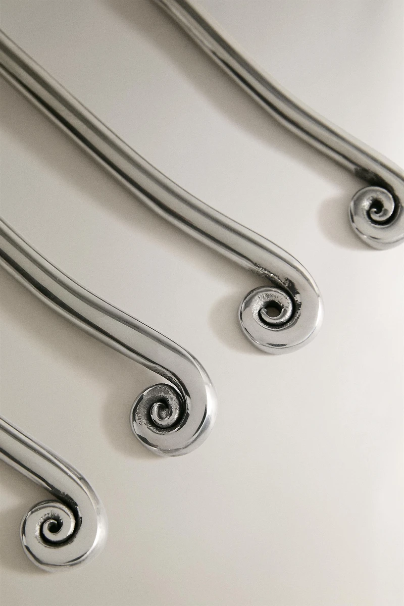 SPIRAL FLATWARE SET (SET OF 4)