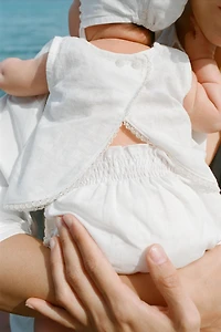LINEN AND COTTON LACE BONNET