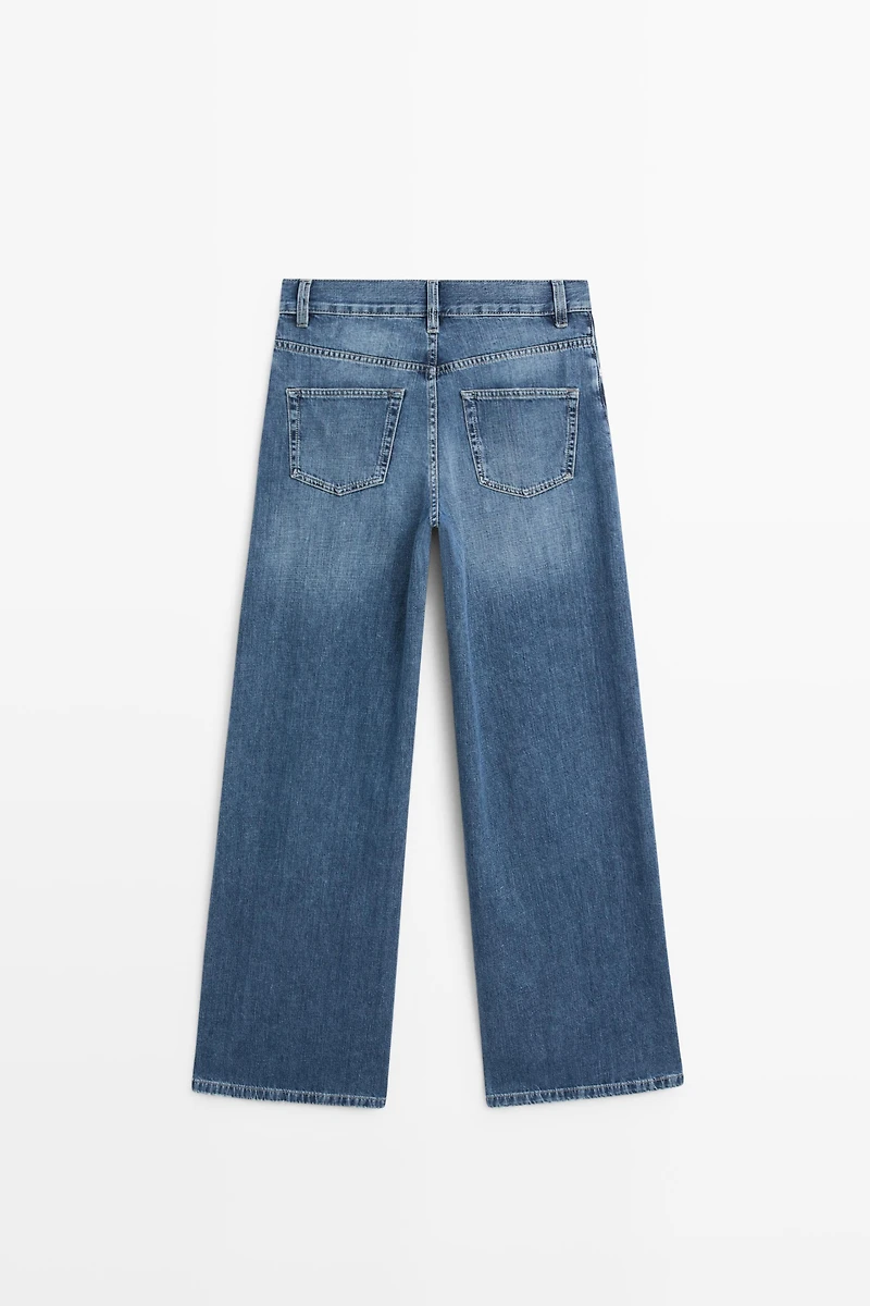 High-waist wide-leg jeans