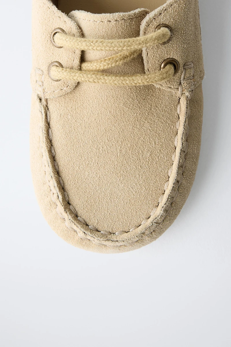 LEATHER LOAFERS