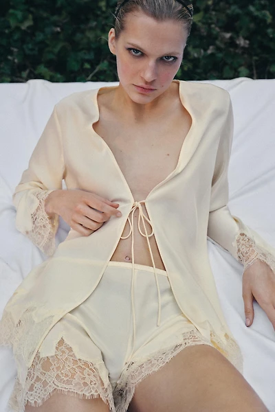 SATIN EFFECT LACE PAJAMA SHORTS