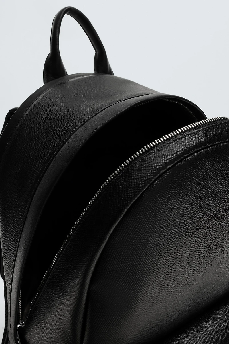 TEXTURED BACKPACK