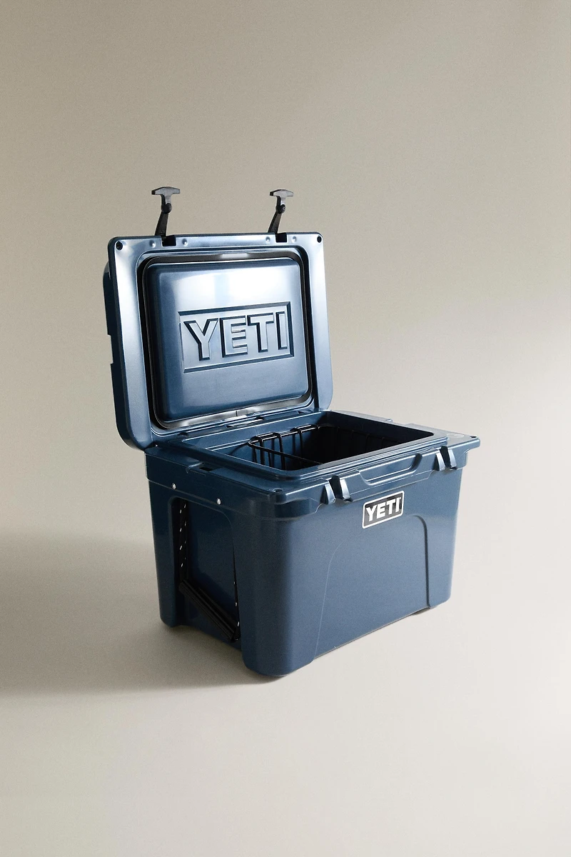 YETI HARD COOLER