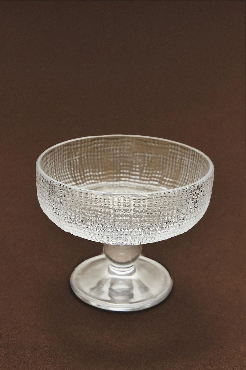 ICE-CREAM CUP GLASS WITH RAISED DESIGN