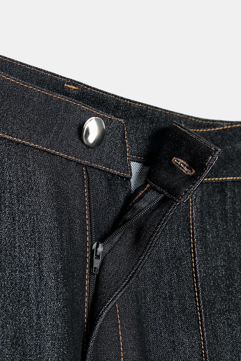 PANTS WITH SEAM AND CONTRASTING TOPSTITCHING