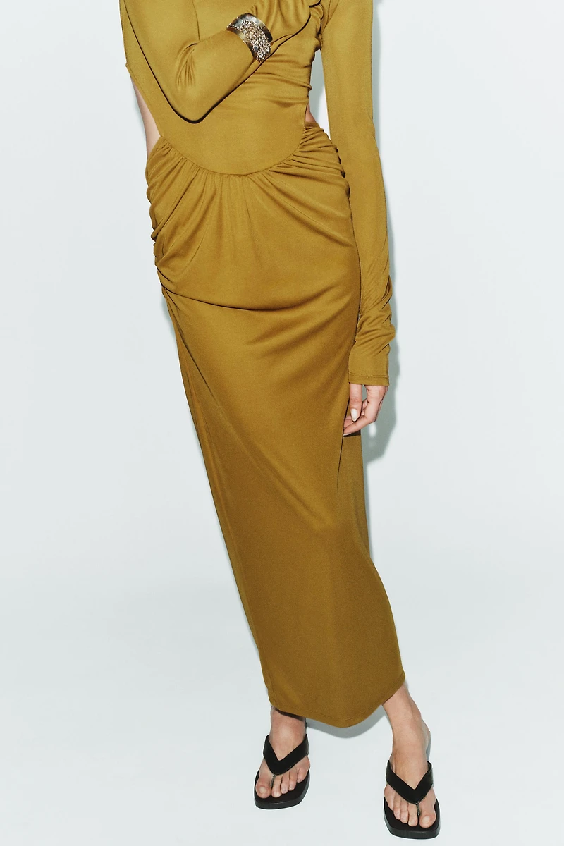 ROBE FLUIDE CUT OUT