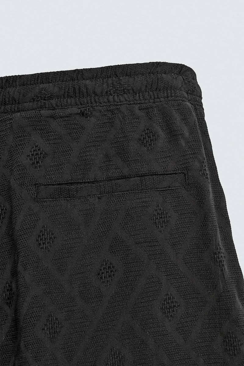 GEOMETRIC JACQUARD SHORTS