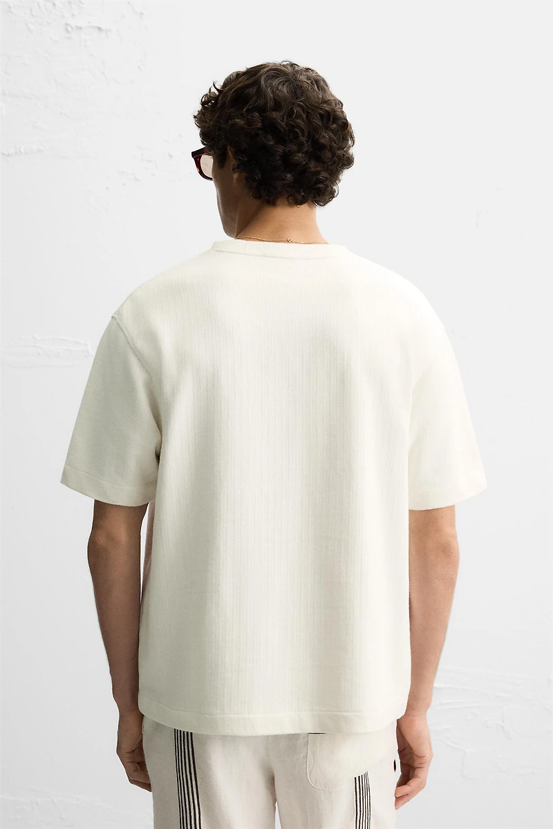 REGULAR FIT TEXTURED SWEATSHIRT