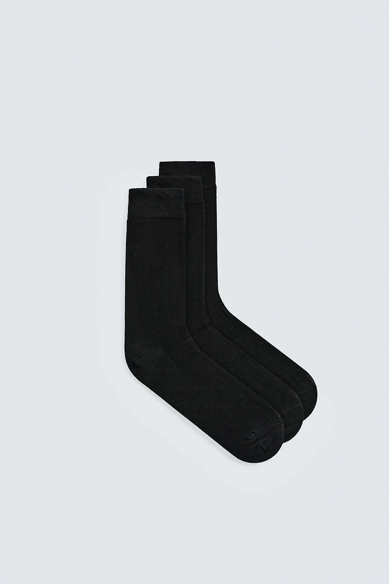 THREE-PACK OF RIBBED SOCKS