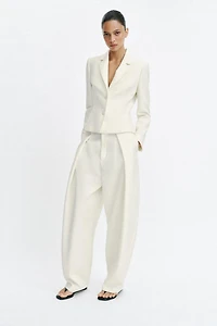VESTE AJUSTÉE À ÉPAULETTES