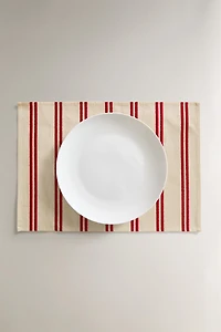 PLACEMAT WITH DOUBLE EMBROIDERED STRIPE