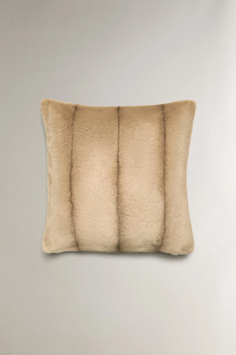 OMBRÉ FAUX FUR THROW PILLOW COVER