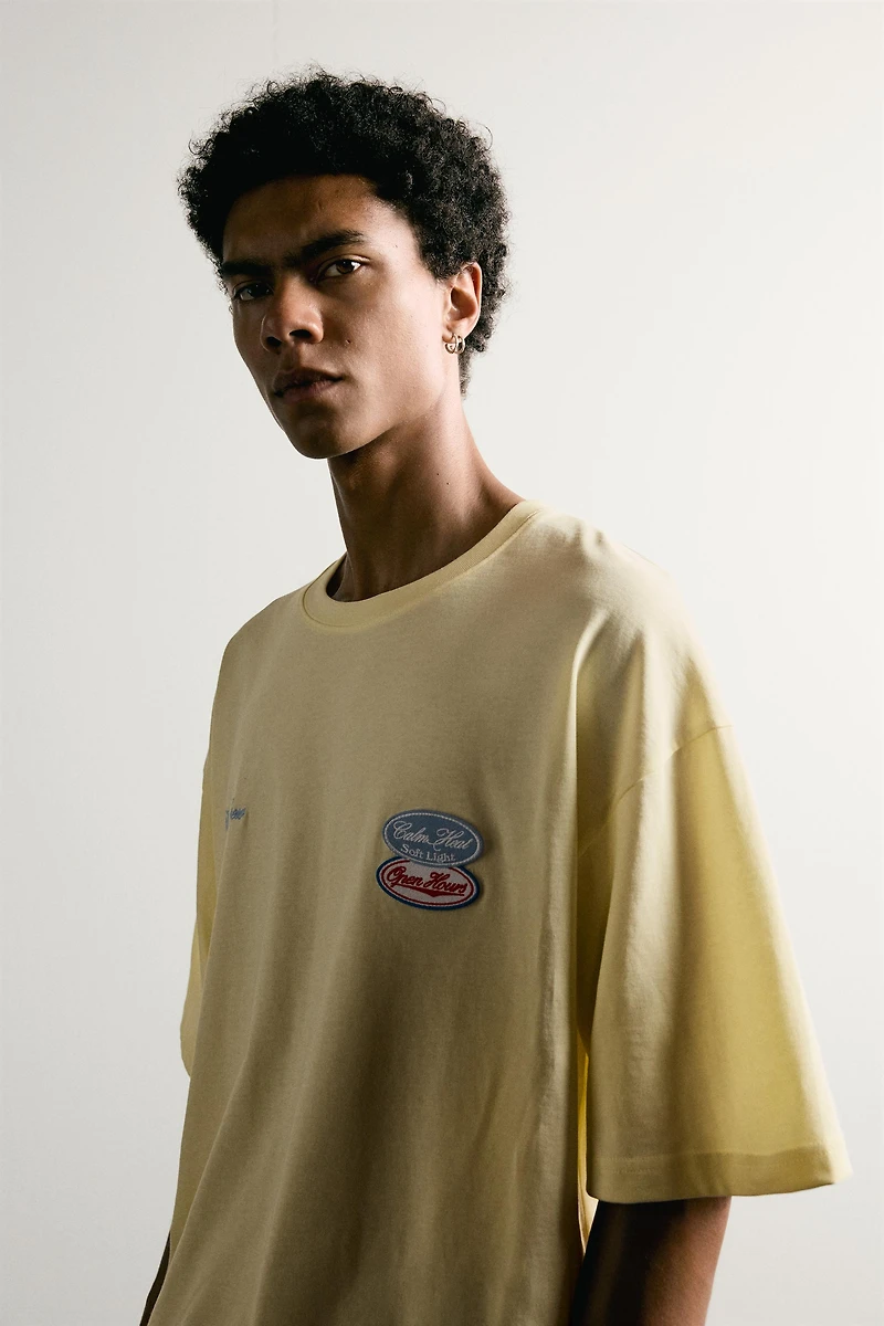 RELAXED FIT PATCH T-SHIRT