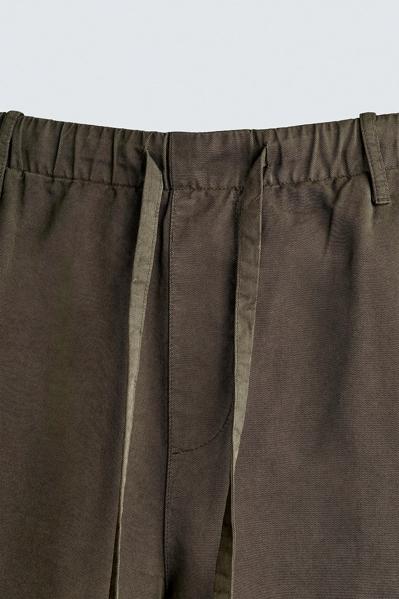 COTTON-LYOCELL REGULAR FIT SHORTS