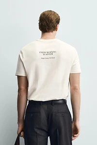 T-SHIRT À INSCRIPTION IMPRIMÉE