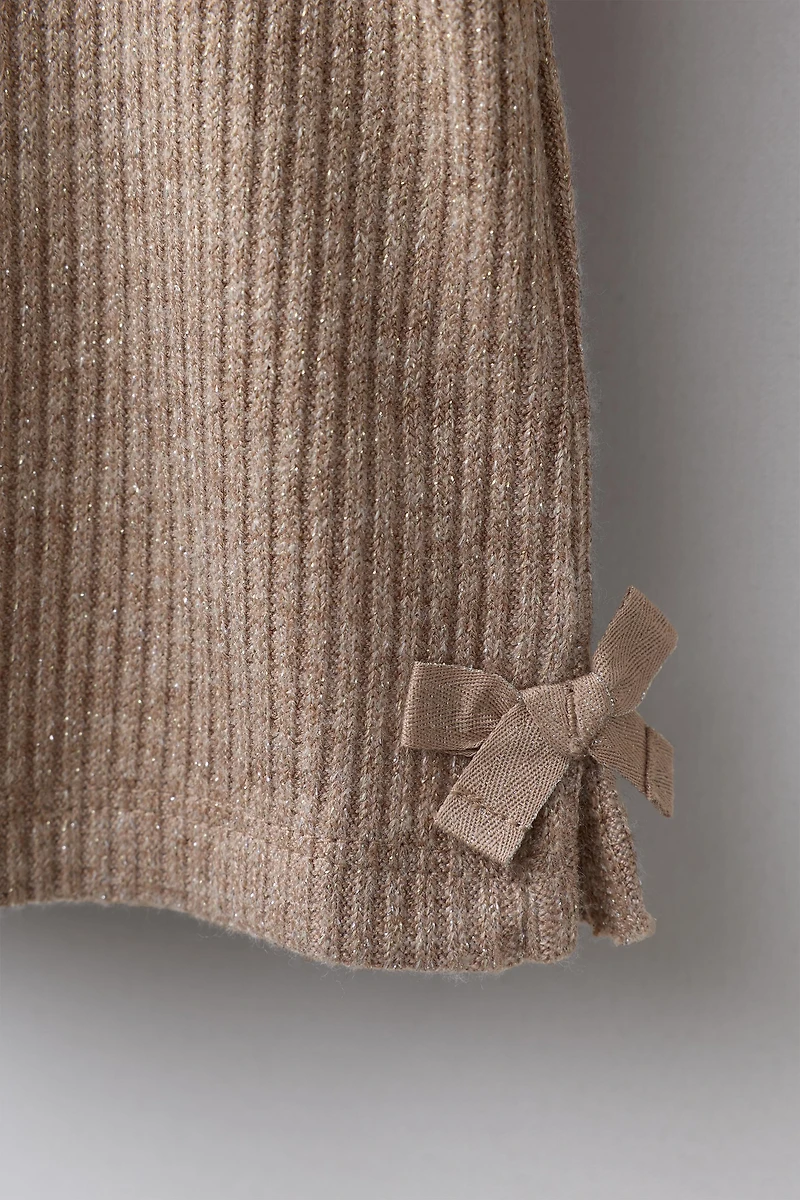 T-SHIRT CANNELÉ BRILLANT LACETS