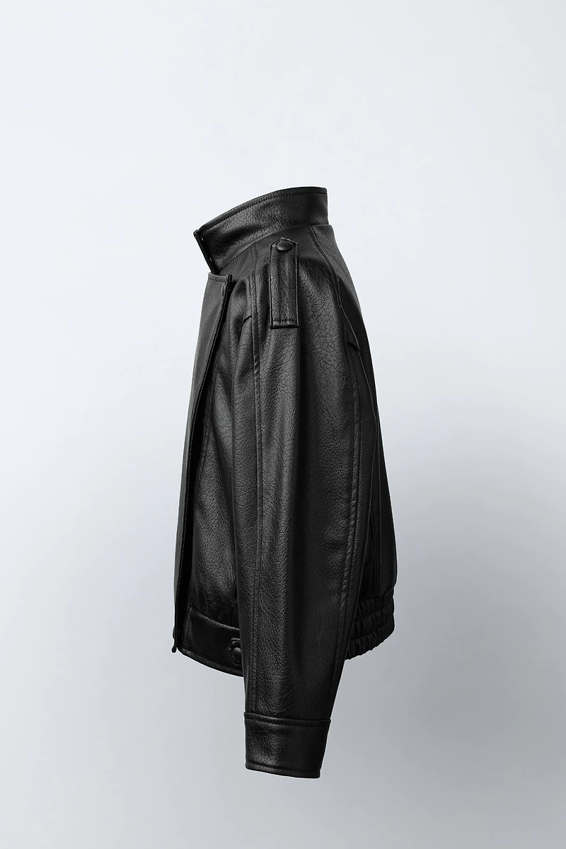 BLOUSON CROISÉ EN MATIÈRE SYNTHÉTIQUE