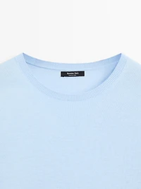 Wool blend knit sweater with crew neck