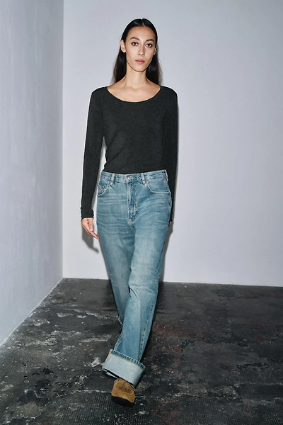 LONG SLEEVE T-SHIRT
