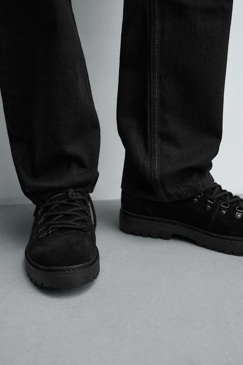 CHUNKY LEATHER BOOTS