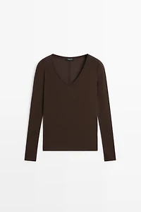 Slim fit long sleeve V-neck T-shirt
