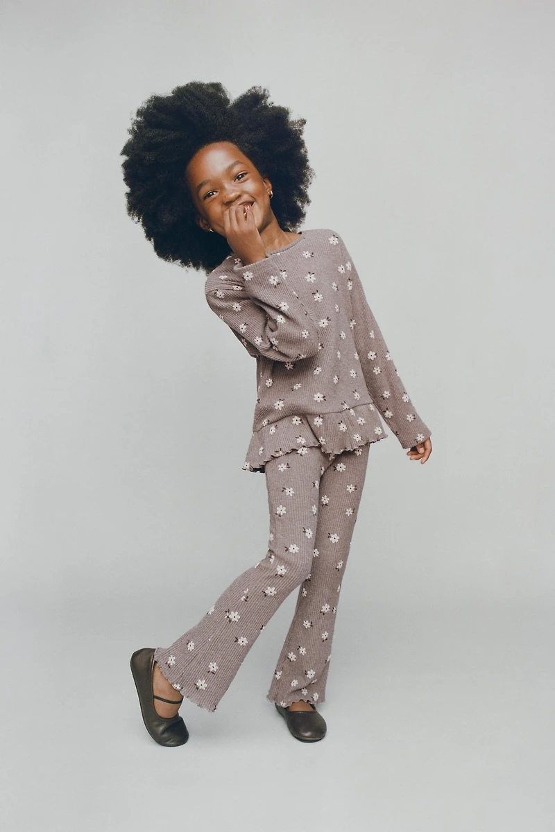 SOFT PRINTED RUFFLE T-SHIRT