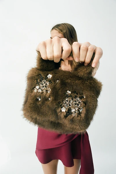 SHINY FAUX FUR HANDBAG
