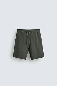 RELAXED FIT STRUCTURED SHORTS