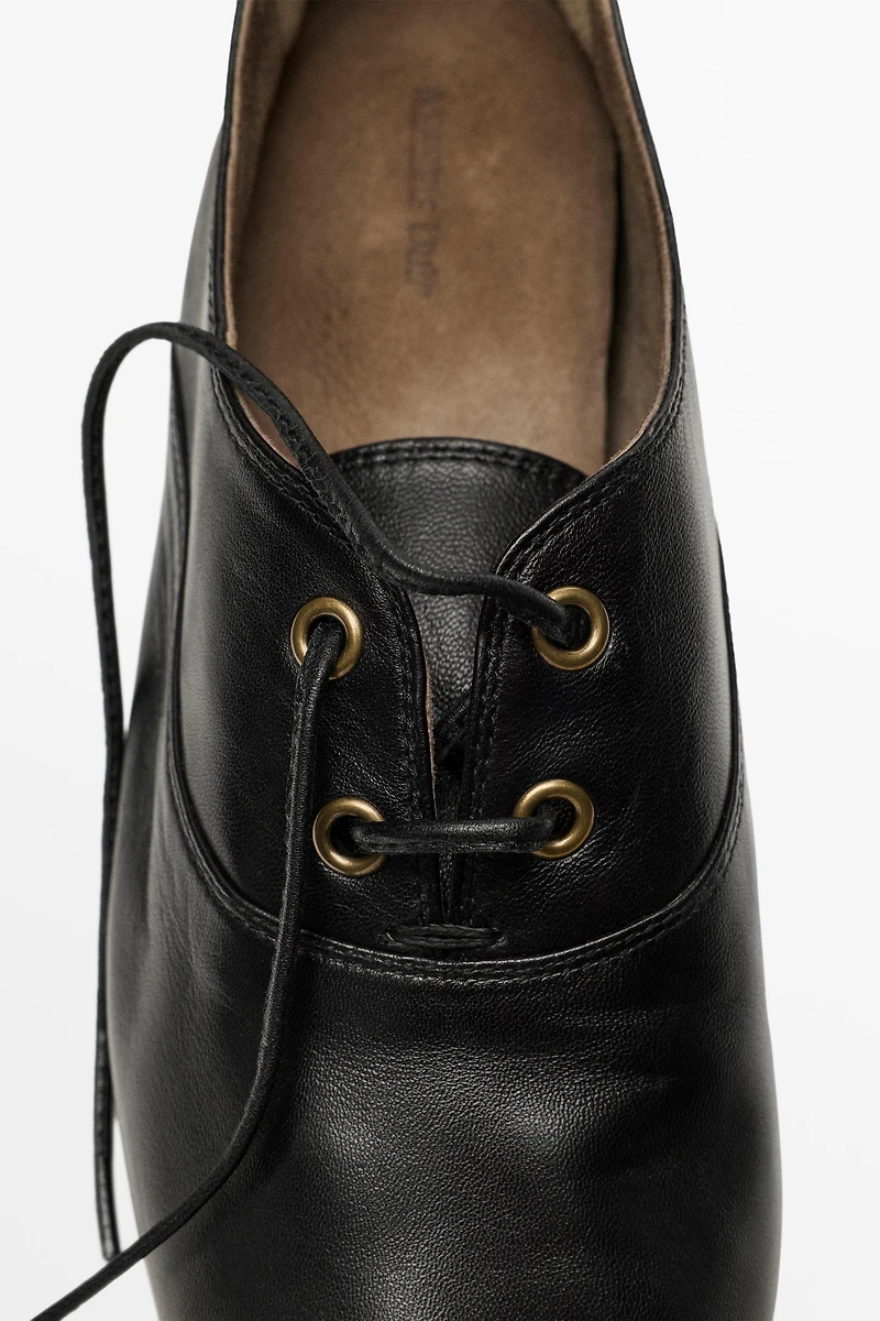 Soft leather lace-up shoe