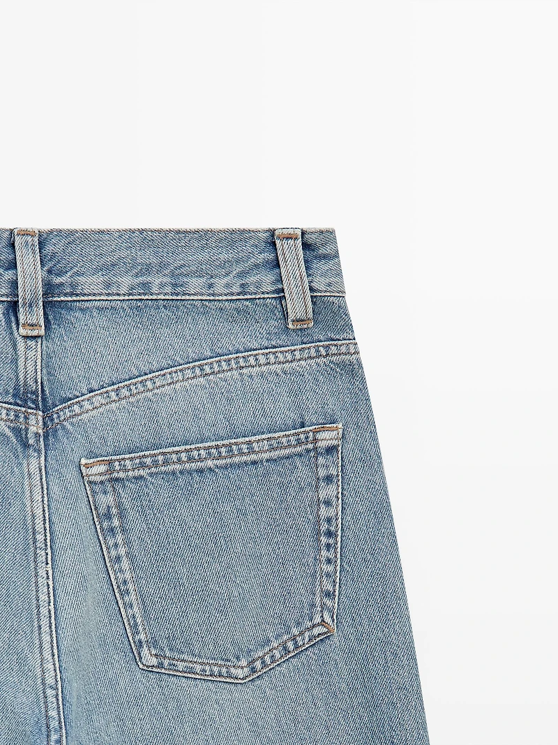 High-waist wide-leg jeans