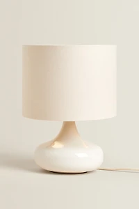 CERAMIC BASE TABLE LAMP
