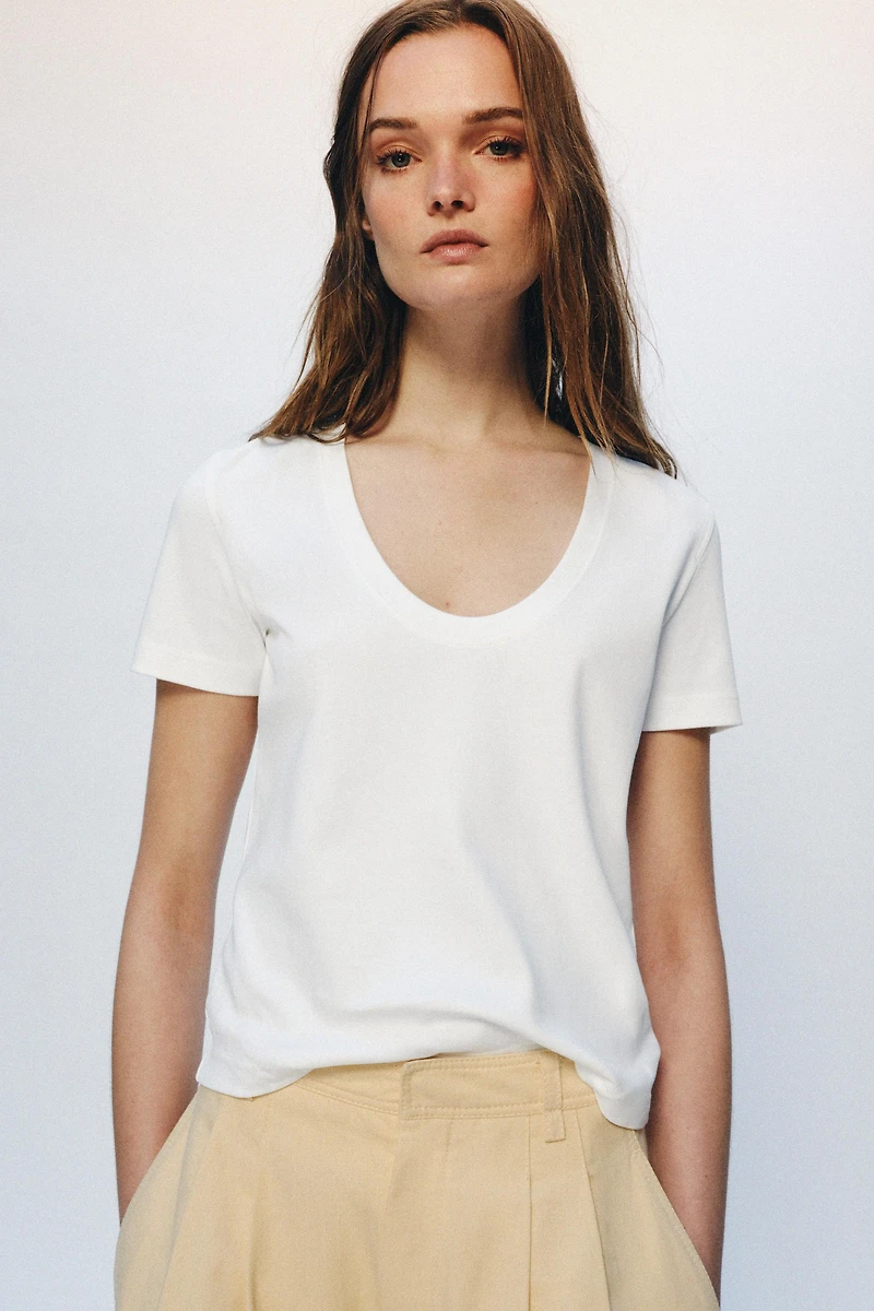 SHORT SLEEVE INTERLOCK T-SHIRT