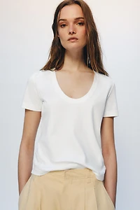 SHORT SLEEVE INTERLOCK T-SHIRT