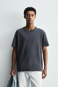 LIGHTWEIGHT T-SHIRT WITH IRREGULAR FINISH