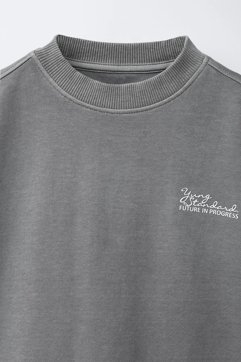 T-SHIRT INTERLOCK TEINT EN PIÈCE