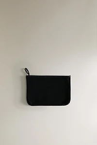 KNIT MAKEUP BAG
