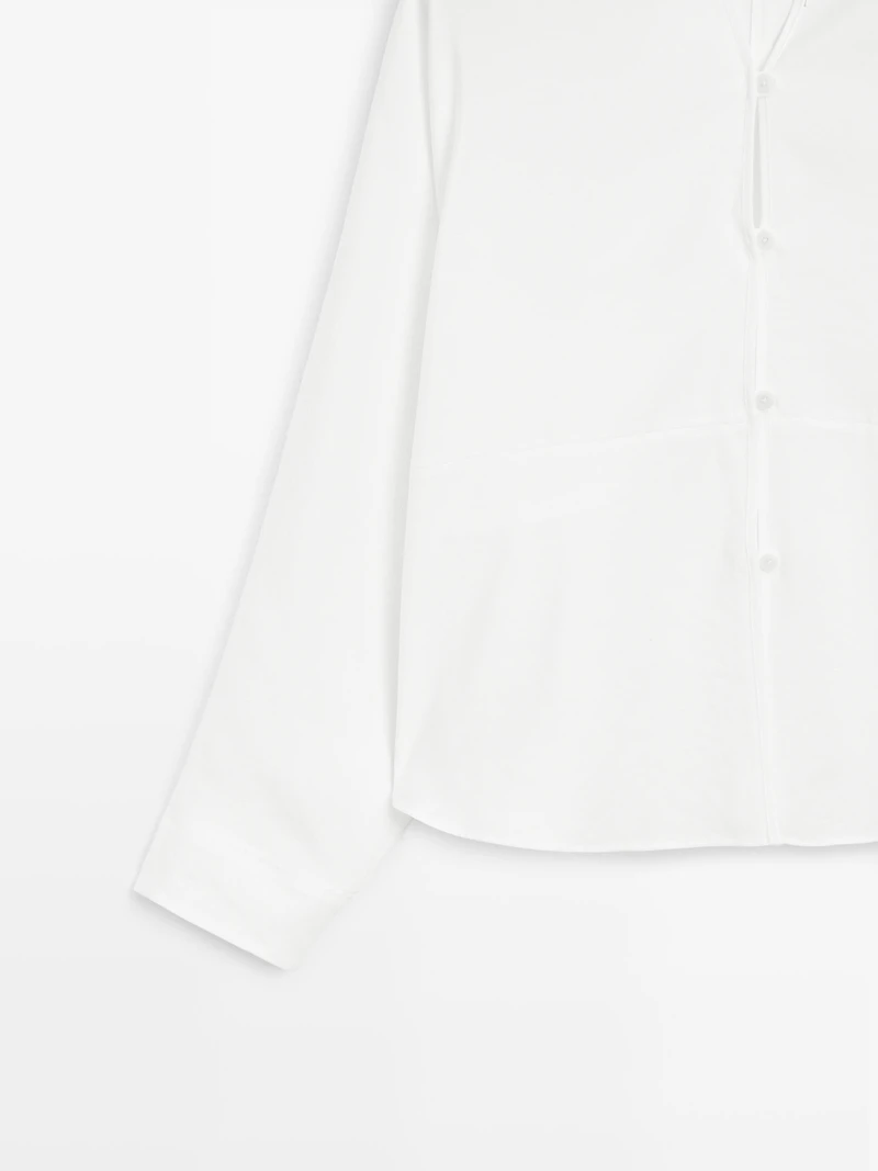 Stand collar shirt with front seam