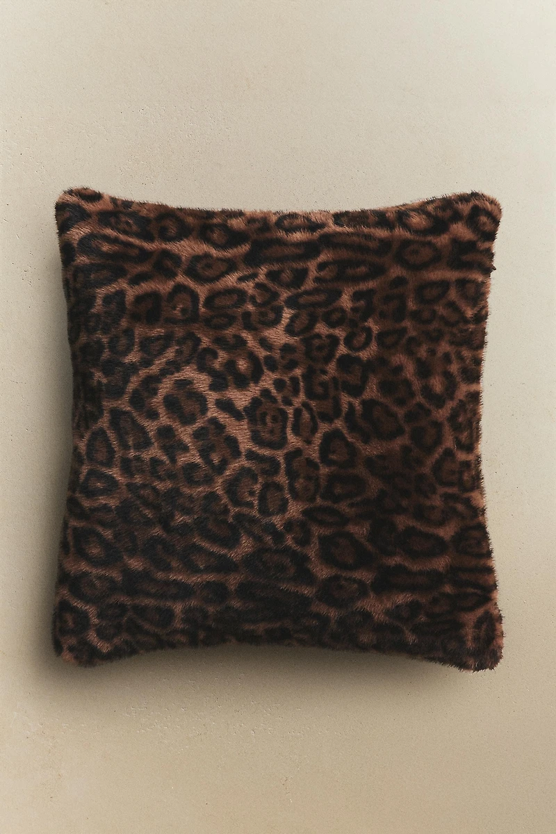 FAUX FUR AND ANIMAL PRINT THROW PILLOW COVER