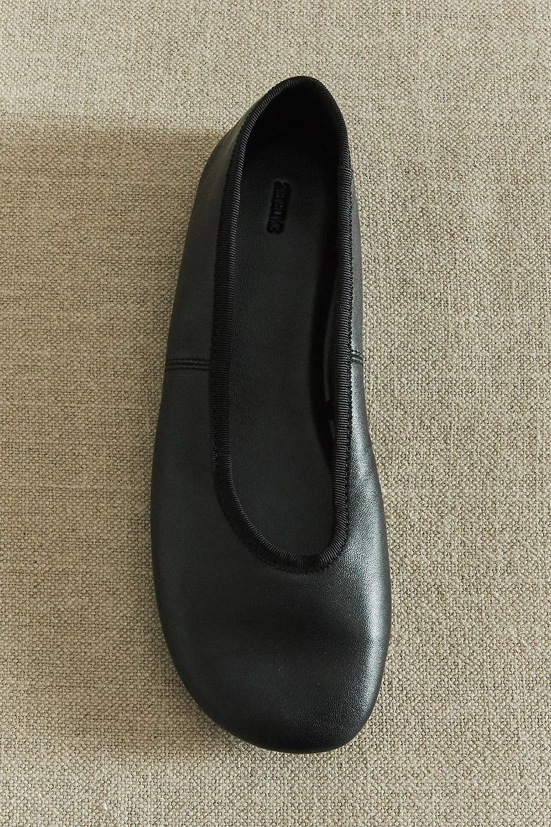 FLEXIBLE LEATHER BALLET FLATS