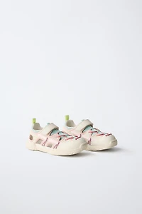 BAREFOOT SNEAKERS WITH CUT-OUTS