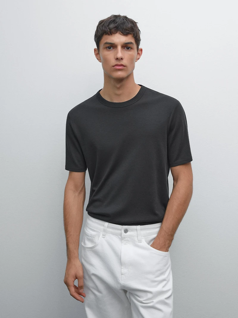 Short sleeve cotton blend T-shirt