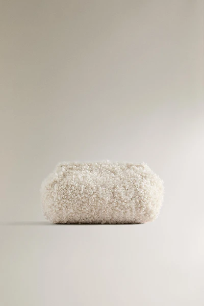 MEDIUM FAUX FUR MAKEUP BAG