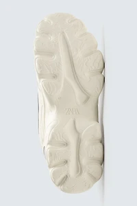 CHUNKY SOLE SNEAKERS