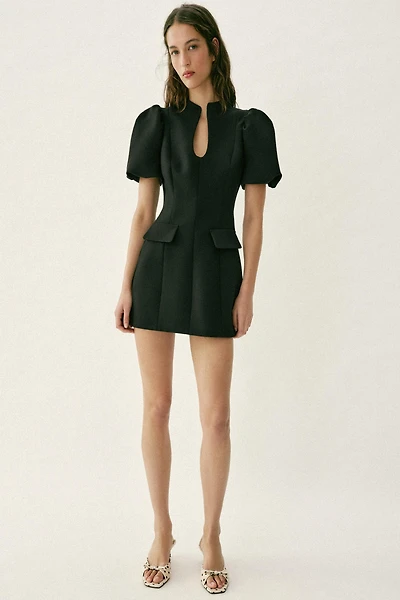 ROBE COURTE À MANCHES BOUFFANTES
