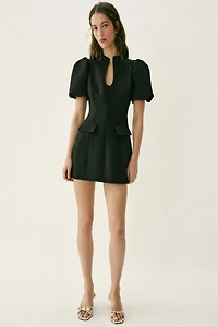 ROBE COURTE À MANCHES BOUFFANTES