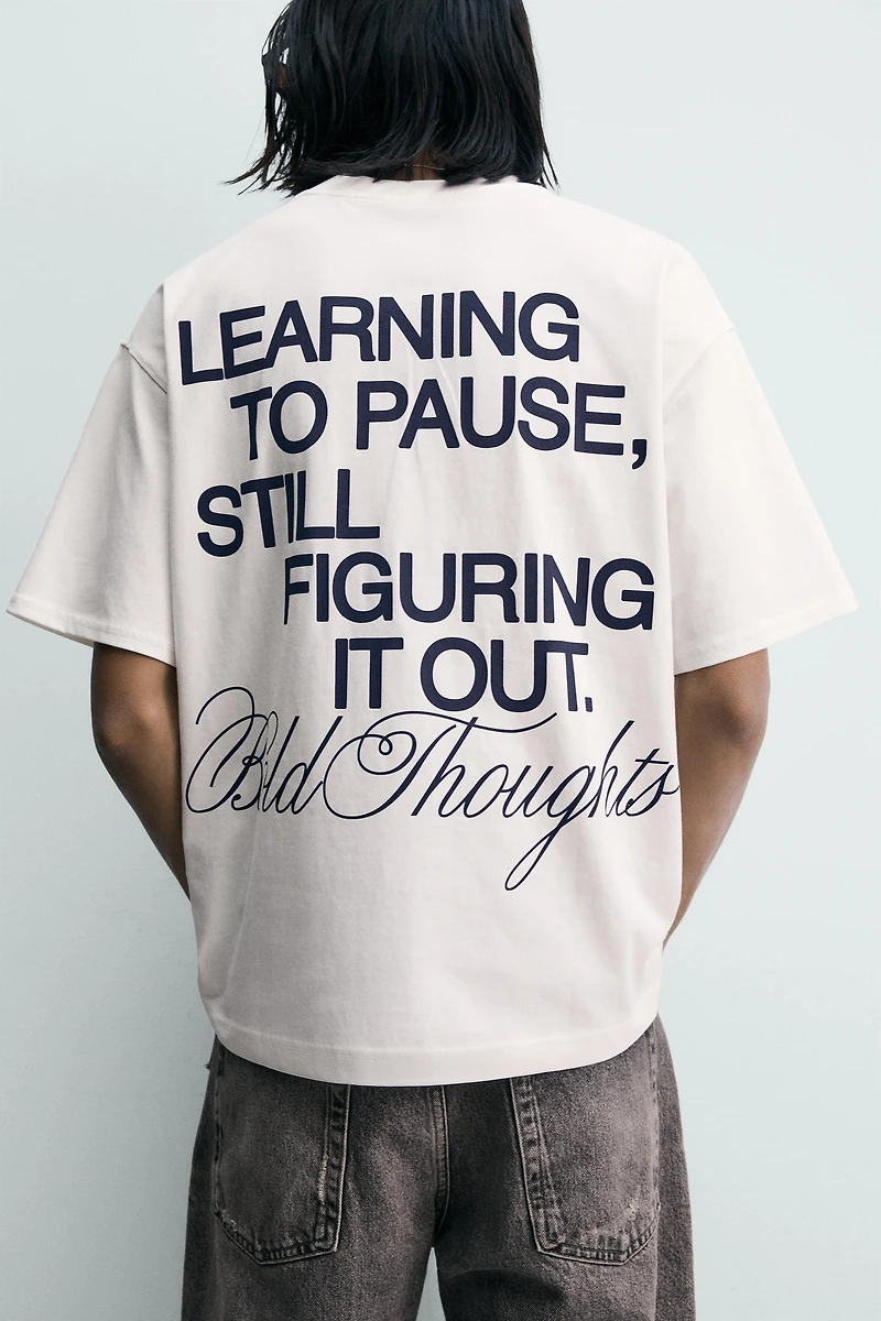 CONTRASTING TEXT PRINT T-SHIRT