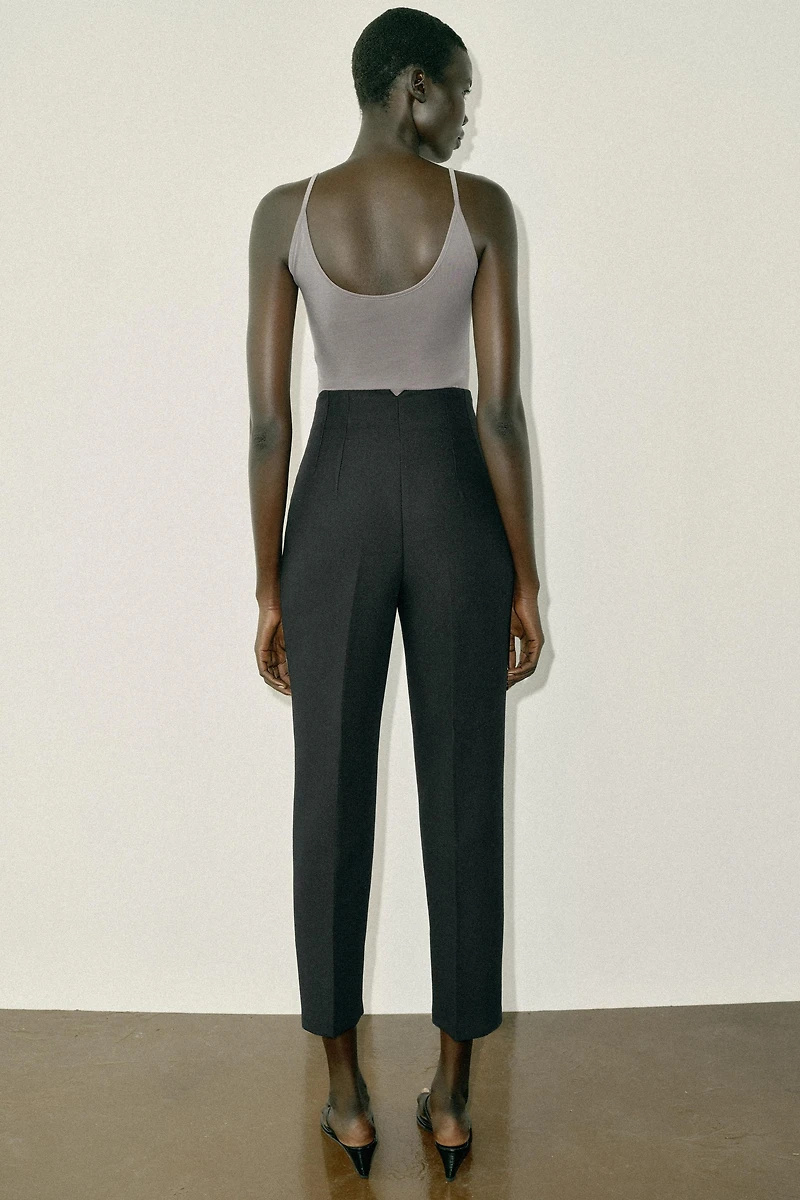 HIGH-WAISTED PANTS
