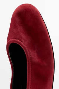Suede ballerinas with round toe