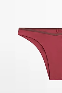 Contrast bikini bottoms